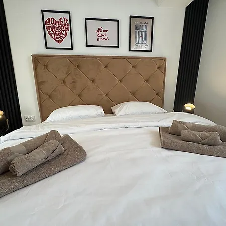 Matija Urban Suits- Downtown بودغوريتْسا