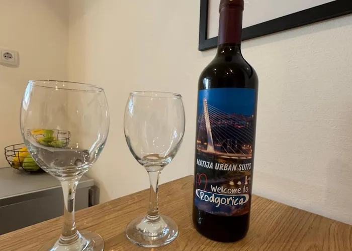 Matija Urban Suits- Downtown * بودغوريتْسا