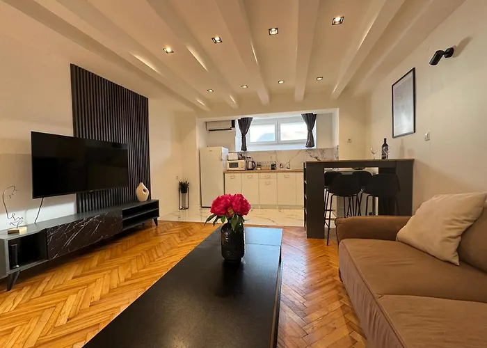 Matija Urban Suits- Downtown