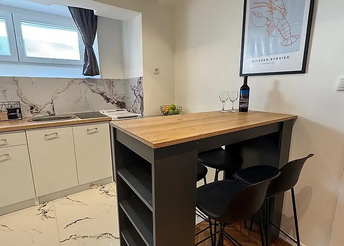 Matija Urban Suits- Downtown Apartment